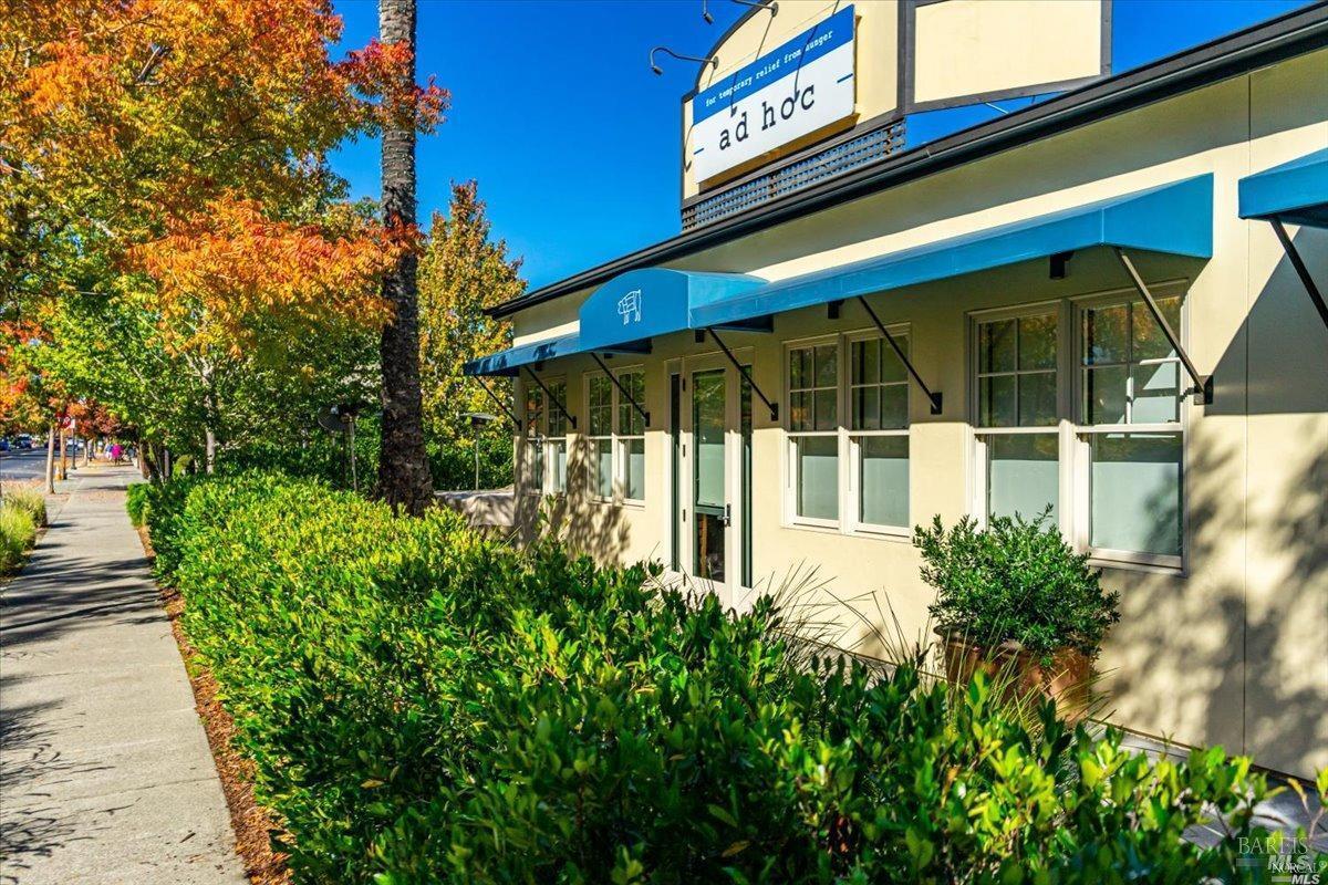 1982 Adams Street Yountville, CA 94599 - Photo 66 of 69 a view of a house with potted plants