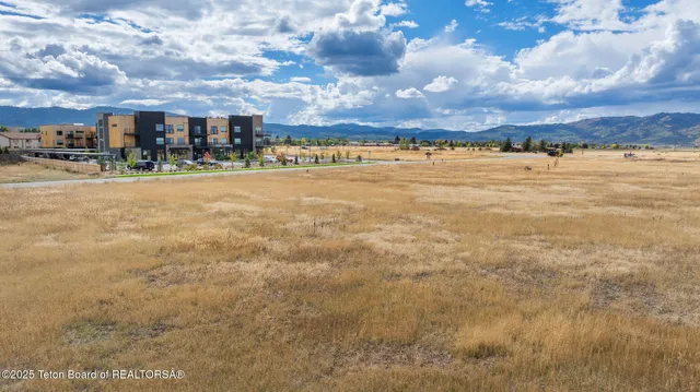 $995,000 | 342 Larkspur Avenue, Victor, ID 83455