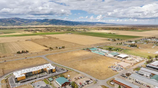 $995,000 | 342 Larkspur Avenue, Victor, ID 83455