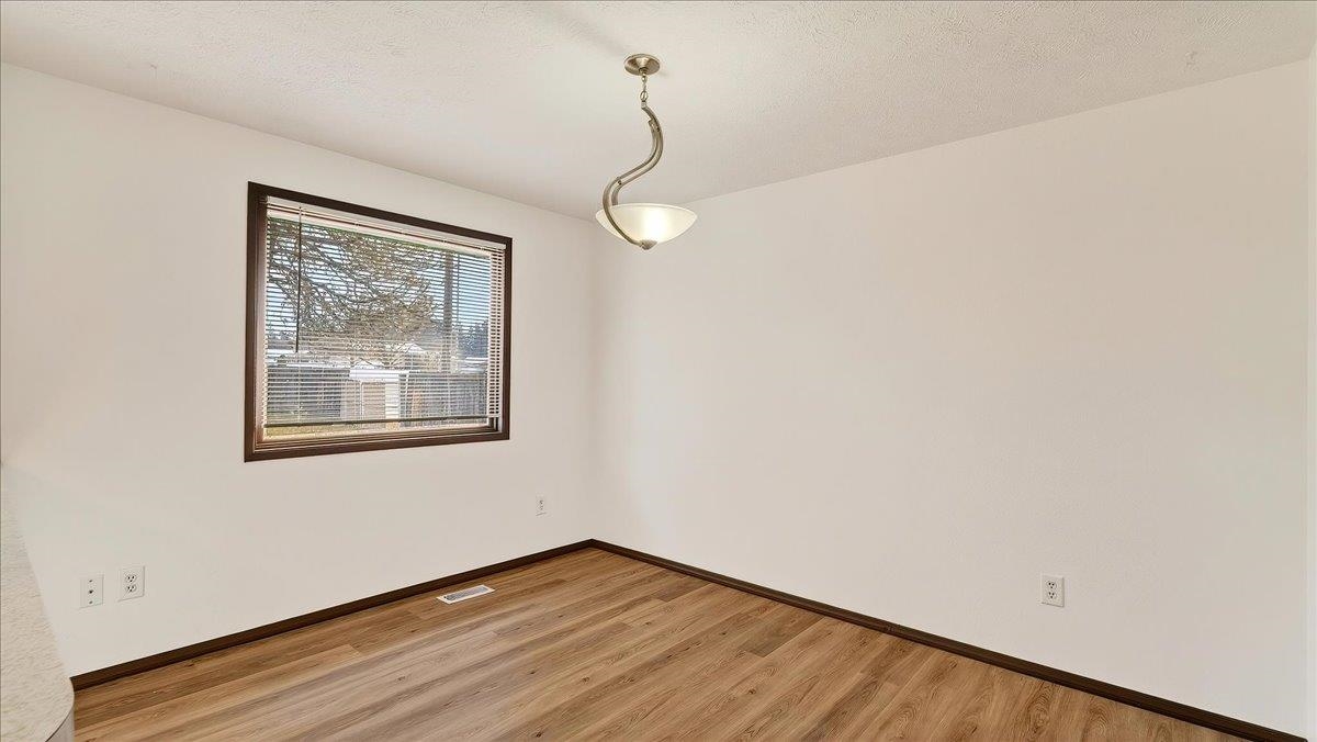 1523 South Dartmouth Road Spokane Valley, WA 99206 - Photo 9 of 35