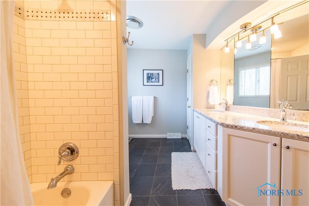 2749 Riva Ridge Road Toledo, OH 43615 - Photo 32 of 49 Gallery Image 32