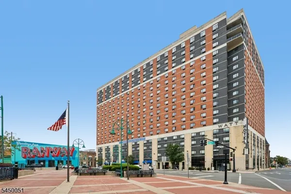 $359,000 | 1 Carriage City Plaza, Unit 1405, Rahway, NJ 07065