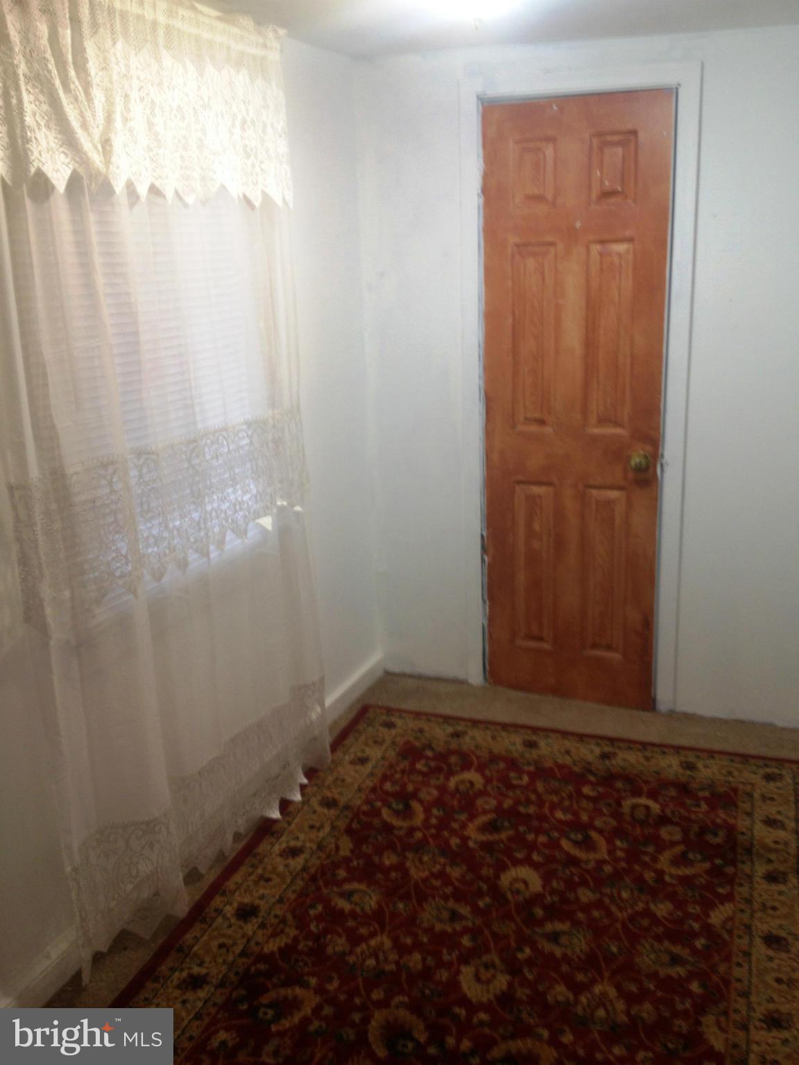 5911 Addison Road Capitol Heights, MD 20743 - Photo 13 of 29 UPSTAIRS APT - INTERIOR
