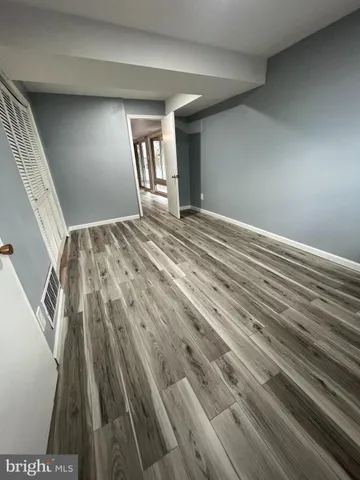 $2,500 | 11823 Falls Road, Potomac, MD 20854