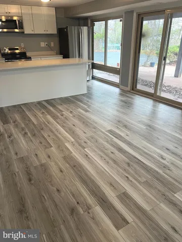 $2,500 | 11823 Falls Road, Potomac, MD 20854