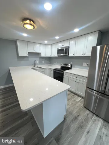 $2,500 | 11823 Falls Road, Potomac, MD 20854