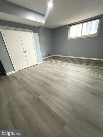 $2,500 | 11823 Falls Road, Potomac, MD 20854