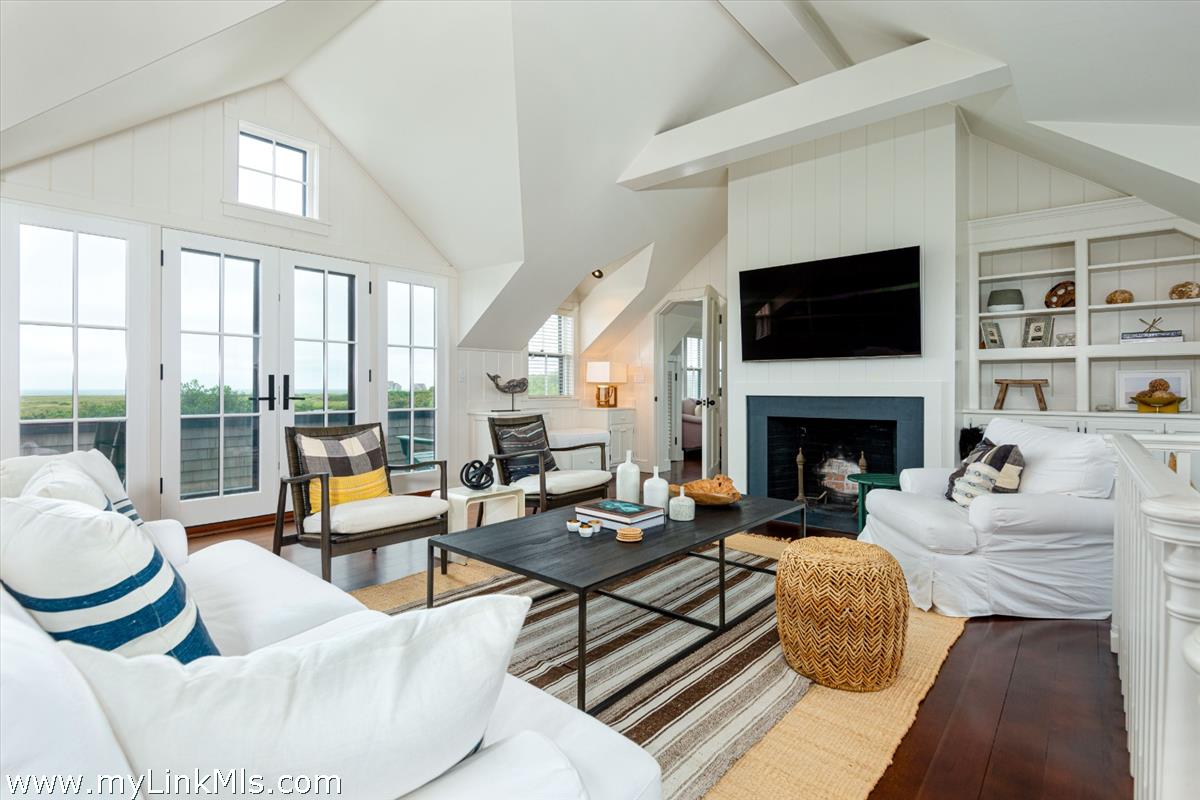 105 Low Beach Road Nantucket, MA 02554 - Photo 22 of 45