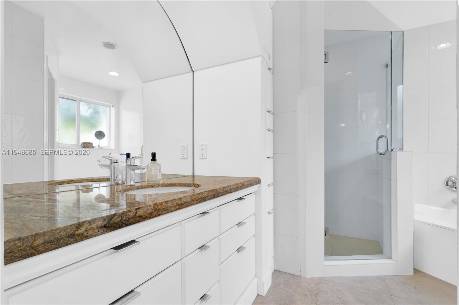 15588 Southwest 95th Street Miami, FL 33196 - Photo 17 of 34