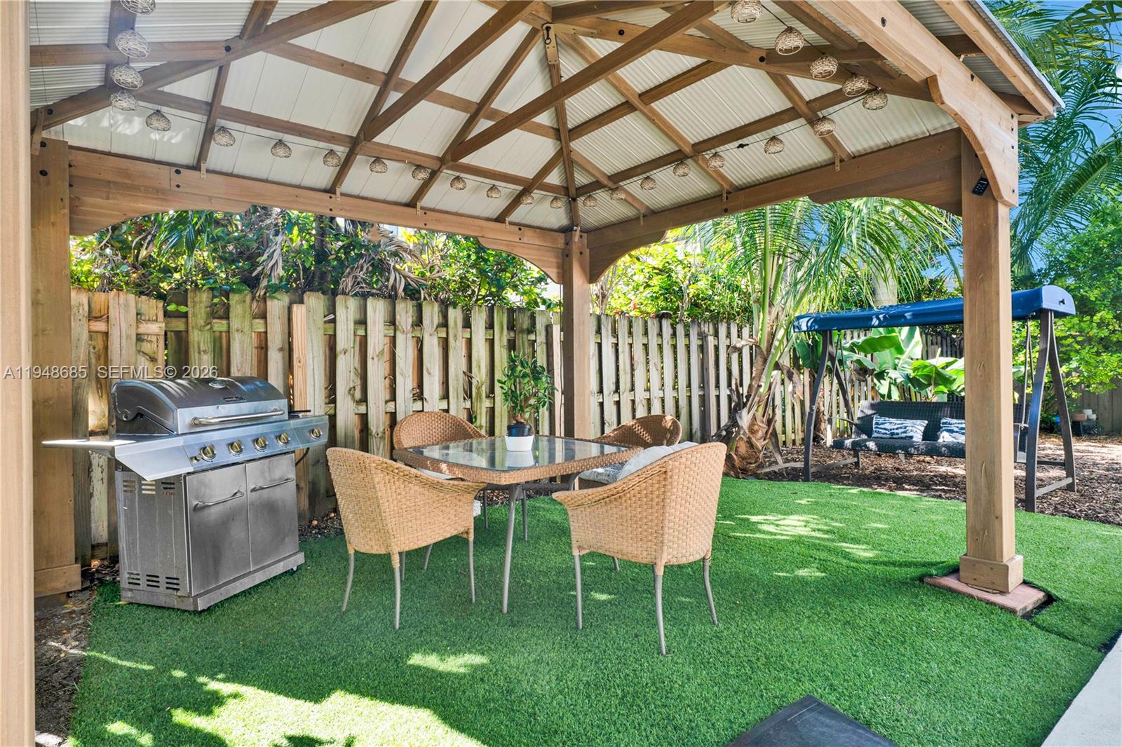 15588 Southwest 95th Street Miami, FL 33196 - Photo 29 of 34