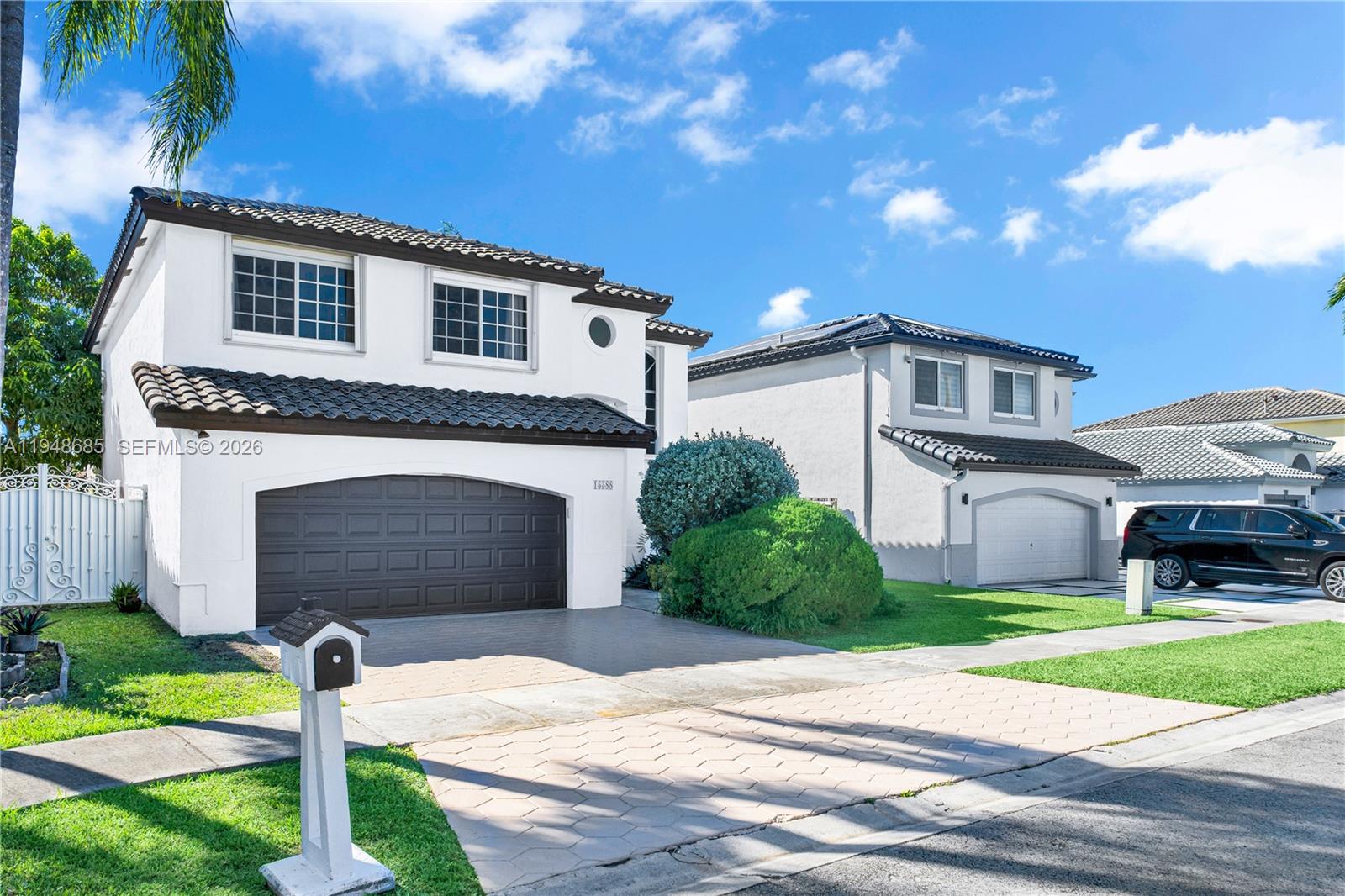 15588 Southwest 95th Street Miami, FL 33196 - Photo 3 of 34