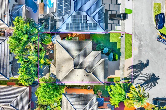 $734,000 | 15588 Southwest 95th Street, Miami, FL 33196