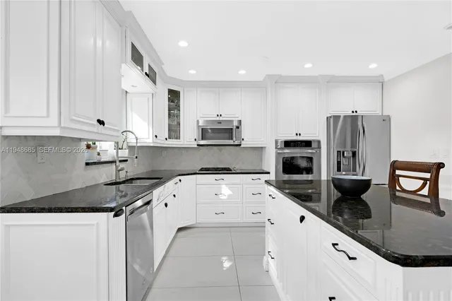 $734,000 | 15588 Southwest 95th Street, Miami, FL 33196