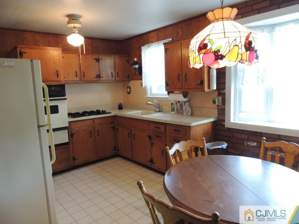 32 Piersoll Road Old Bridge, NJ 08857 - Photo 2 of 14 Gallery Image 2