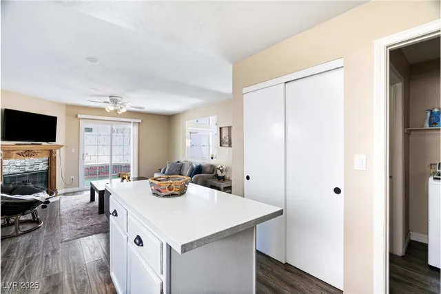 $2,900 | 8213 Grassy Point Circle, Las Vegas, NV 89145