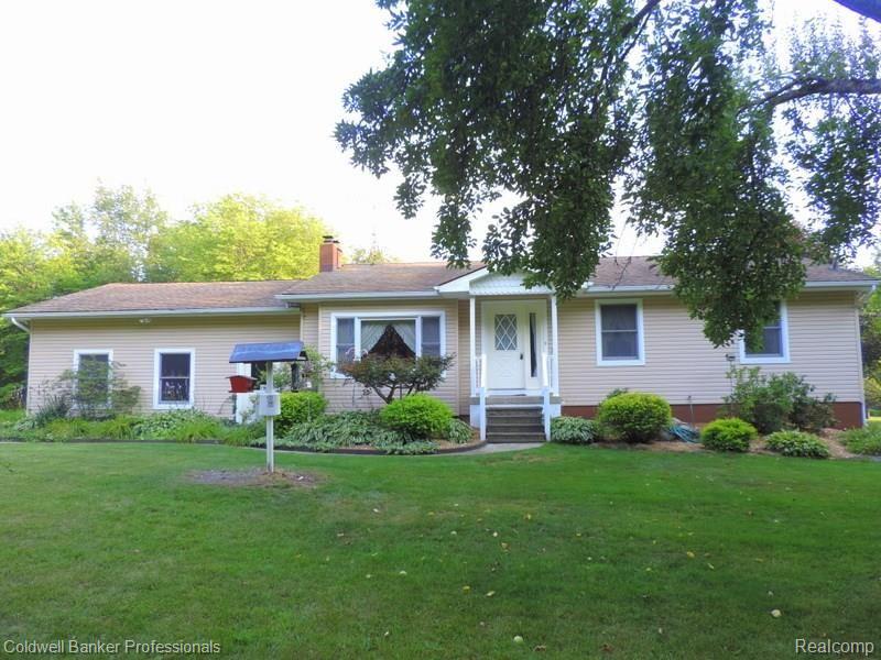 5429 West Lovejoy Road Fowlerville, MI 48836 - Photo 3 of 73 DSCN2221.JPG