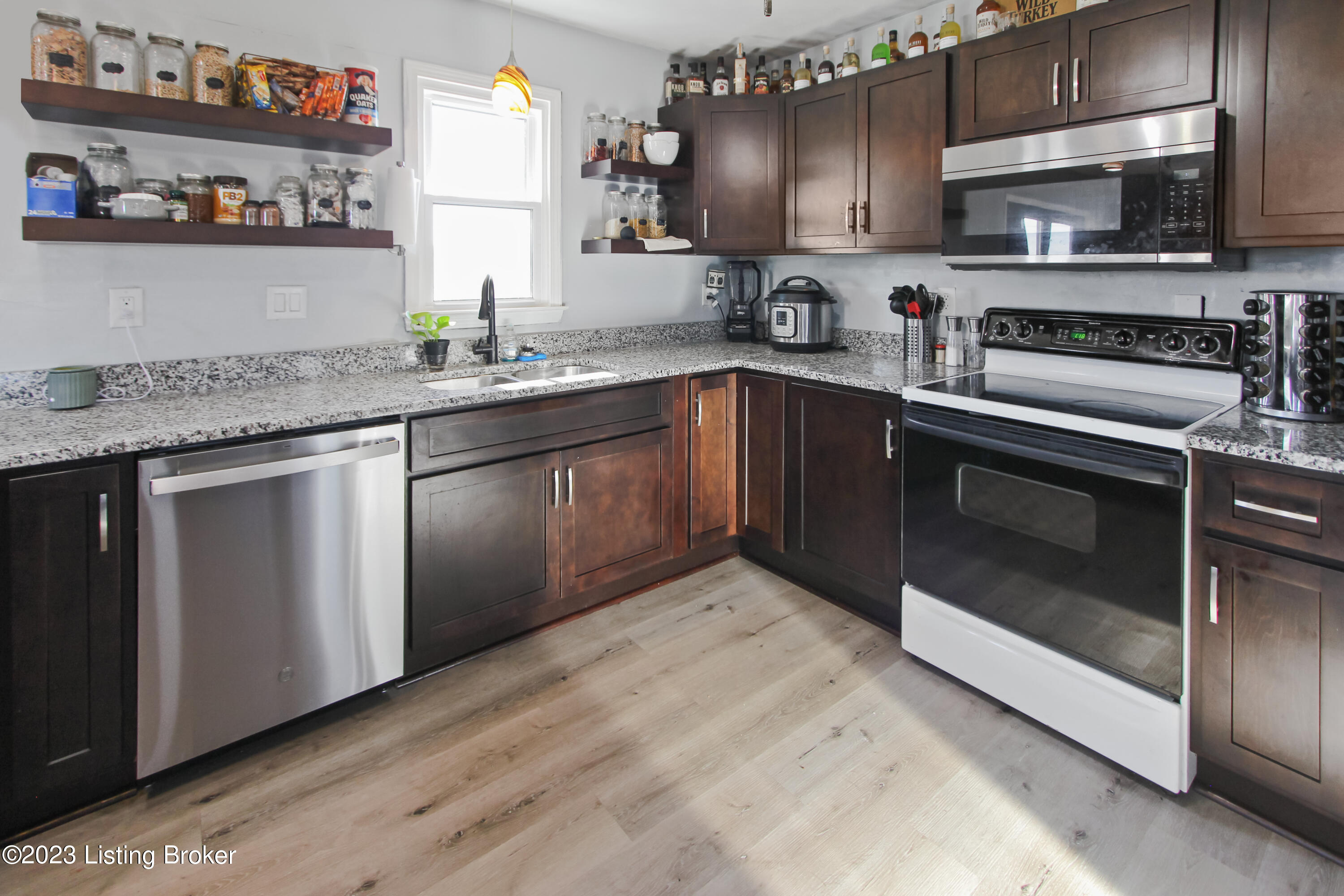 1255 Goshen Road Lawrenceburg, KY 40342 - Photo 11 of 41 Kitchen