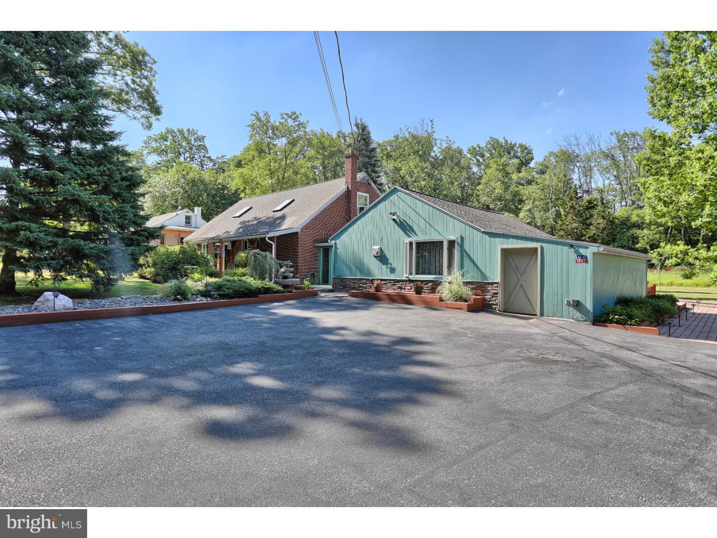 1877 Friedensburg Road Reading, PA 19606 - Photo 2 of 25 Gallery Image 2