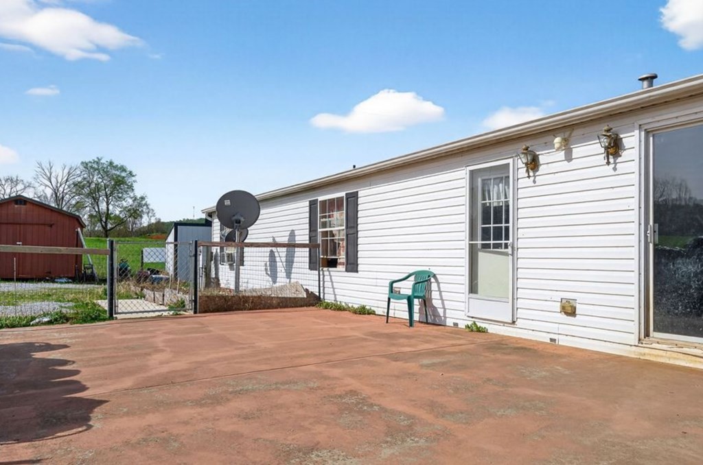 2310 Blue Springs Road Sparta, TN 38583 - Photo 4 of 15