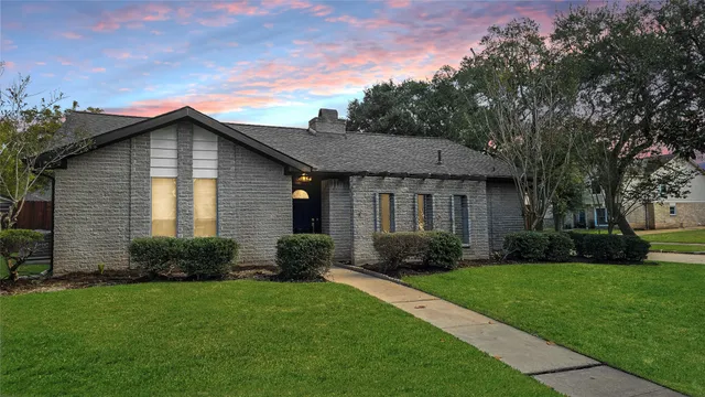 $398,000 | 2331 Planters Street, Sugar Land, TX 77479