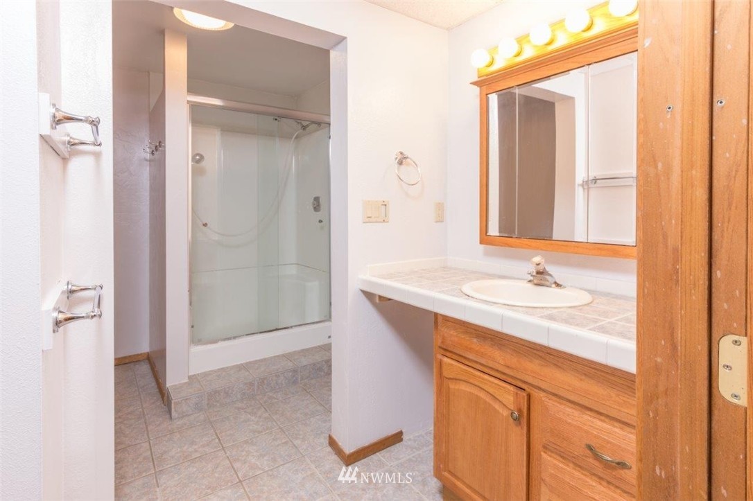 21 South Rhododendron Drive Port Townsend, WA 98368 - Photo 18 of 24 Gallery Image 18