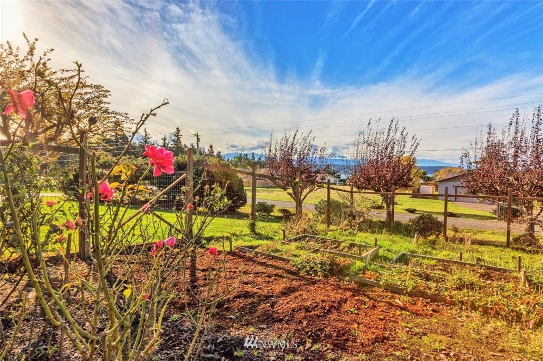 21 South Rhododendron Drive Port Townsend, WA 98368 - Photo 20 of 24 Gallery Image 20
