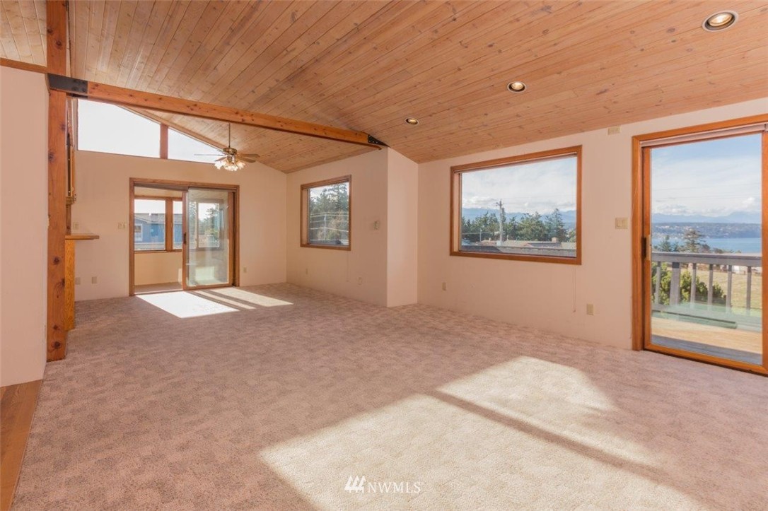 21 South Rhododendron Drive Port Townsend, WA 98368 - Photo 5 of 24 Gallery Image 5