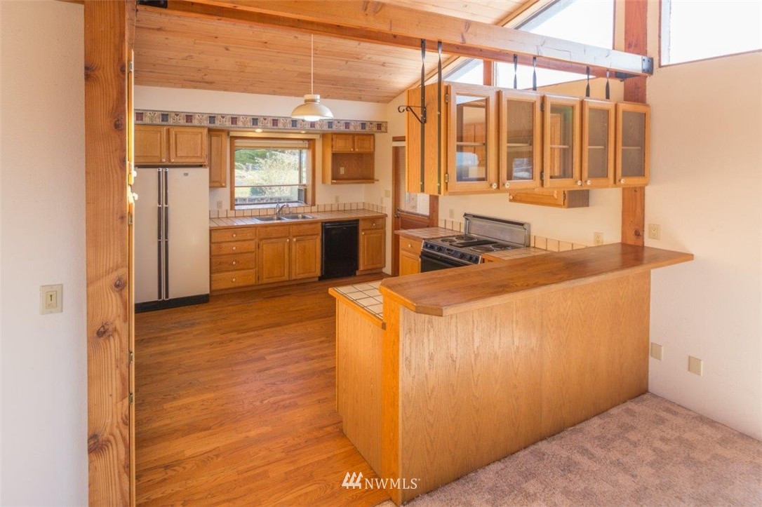 21 South Rhododendron Drive Port Townsend, WA 98368 - Photo 8 of 24 Gallery Image 8