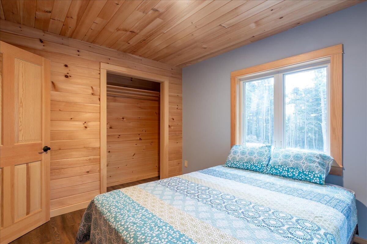 391 Cape Newagen Road Southport, ME 04576 - Photo 19 of 34 Bdroom 3