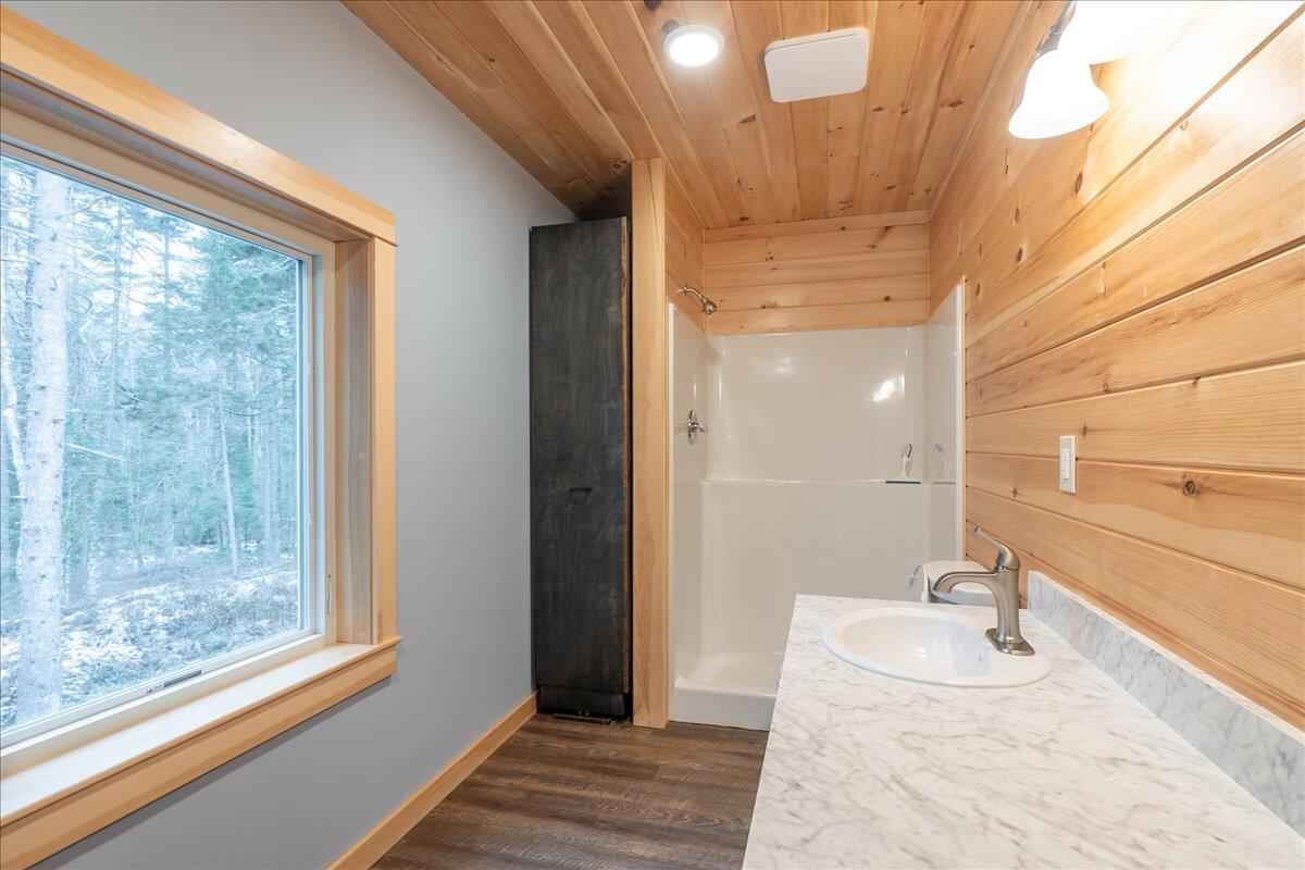 391 Cape Newagen Road Southport, ME 04576 - Photo 21 of 34 Bathroom 2