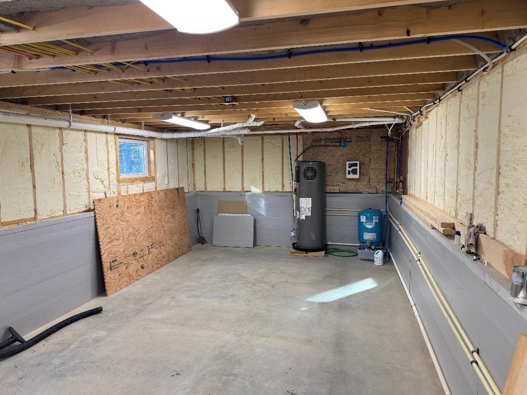 391 Cape Newagen Road Southport, ME 04576 - Photo 31 of 34 391 Newagen Road basement 3