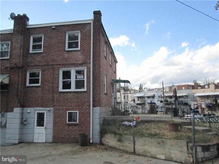 421 Grace Road Upper Darby, PA 19082 - Photo 2 of 8 Exterior Back
