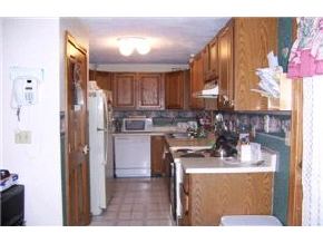 22 R Phillip Road, Unit 22 Derry, NH 03038 - Photo 3 of 6
