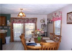 22 R Phillip Road, Unit 22 Derry, NH 03038 - Photo 4 of 6