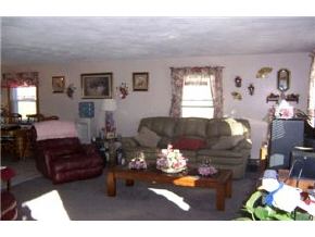 22 R Phillip Road, Unit 22 Derry, NH 03038 - Photo 5 of 6