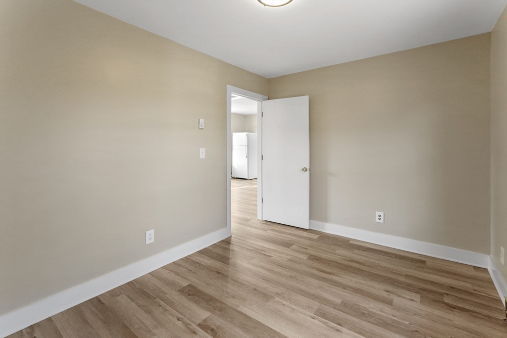 32 Worcester Road Charlton, MA 01507 - Photo 22 of 39
