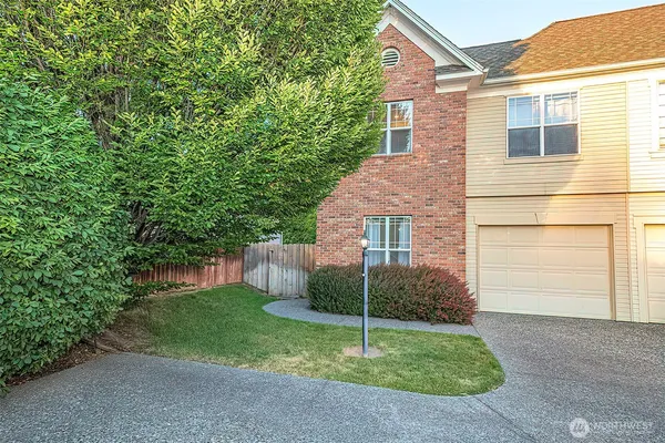 $295,000 | 278 Northeast Deccio Road, Unit 278, College Place, WA 99324