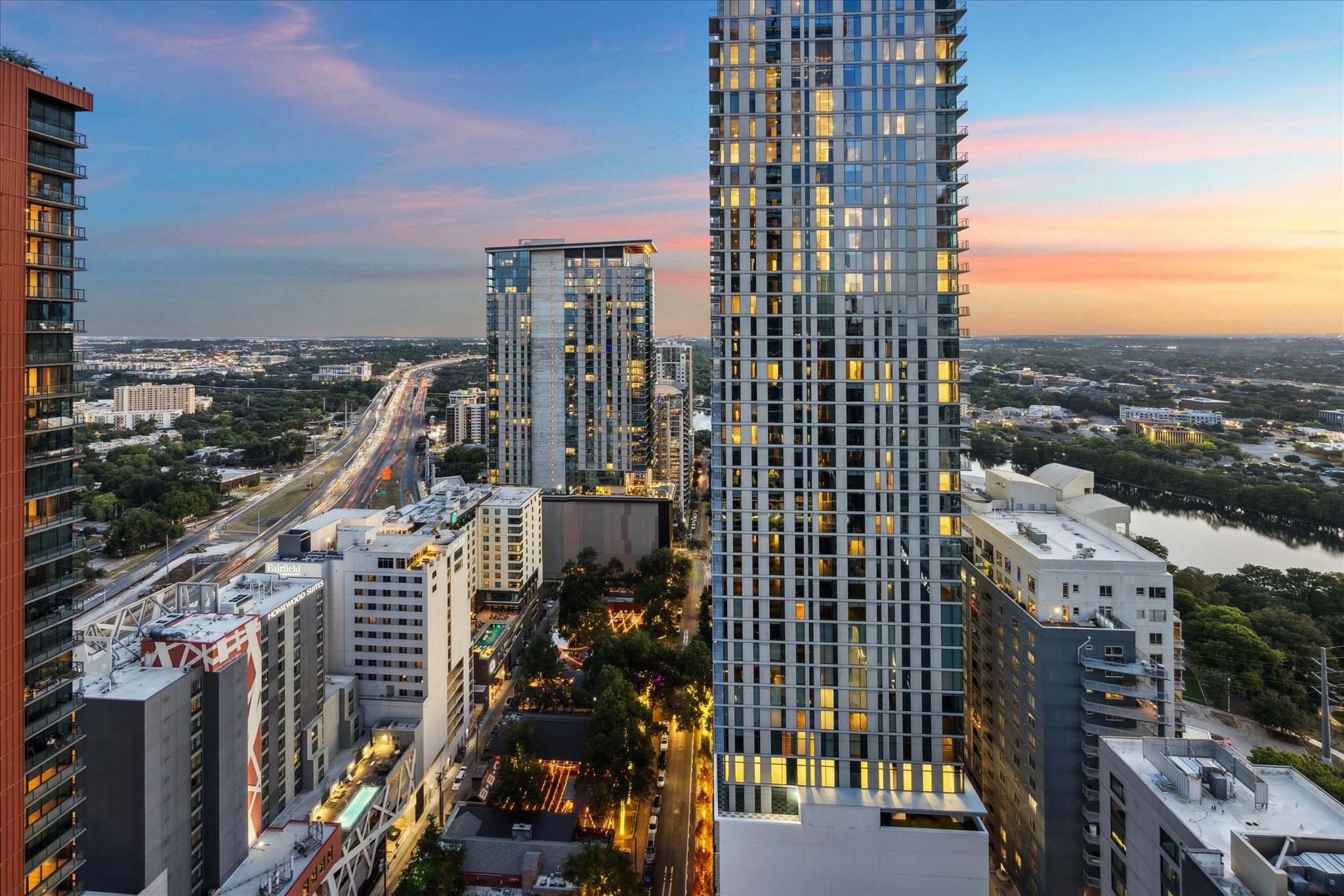 610 Davis Street, Unit 3102 Austin, TX 78701 - Photo 25 of 40 a city view