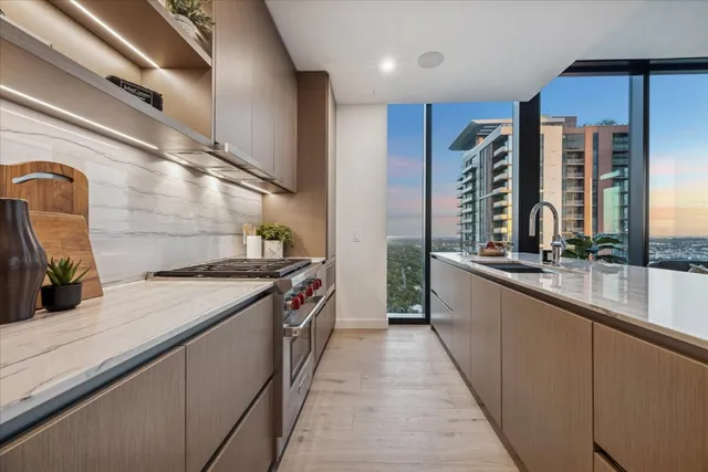 $6,395 | 610 Davis Street, Unit 3102, Austin, TX 78701