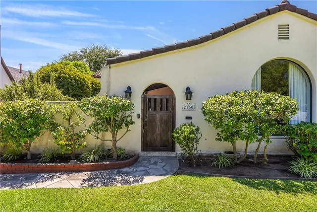 $2,399,000 | 2160 Loma Vista Street, Pasadena, CA 91104