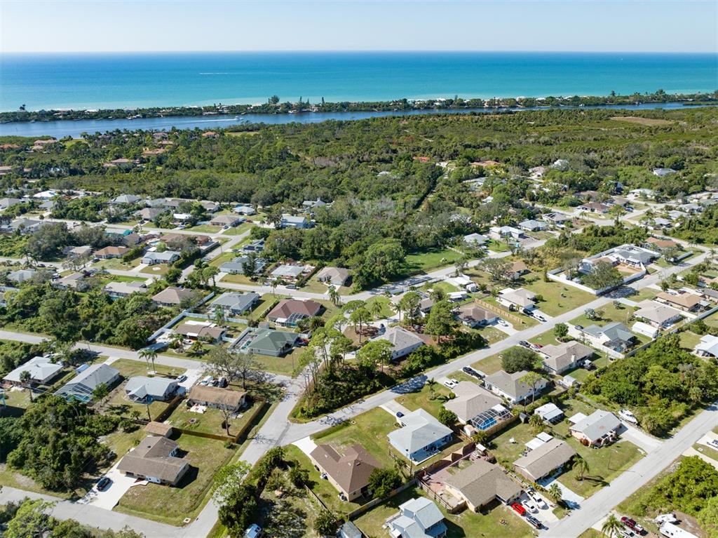 886 Euclid Road Venice, FL 34293 - Photo 31 of 73