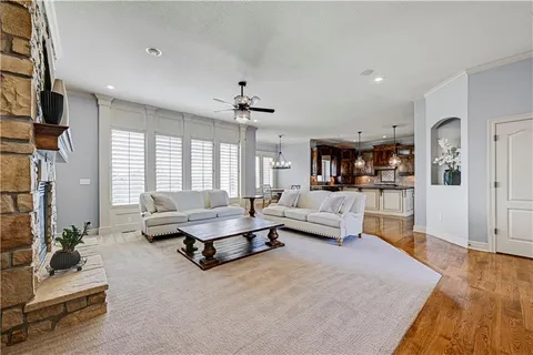 $815,000 | 11001 West 163rd Court, Overland Park, KS 66221