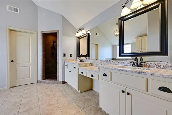 $815,000 | 11001 West 163rd Court, Overland Park, KS 66221