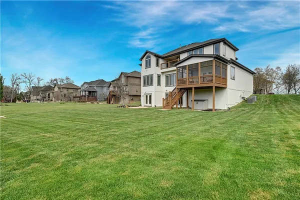 $815,000 | 11001 West 163rd Court, Overland Park, KS 66221