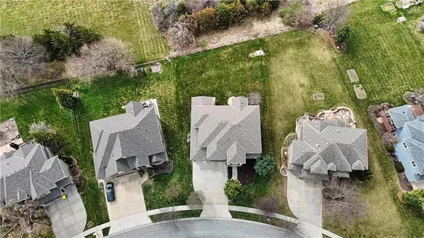 $815,000 | 11001 West 163rd Court, Overland Park, KS 66221