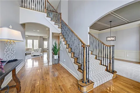 $815,000 | 11001 West 163rd Court, Overland Park, KS 66221