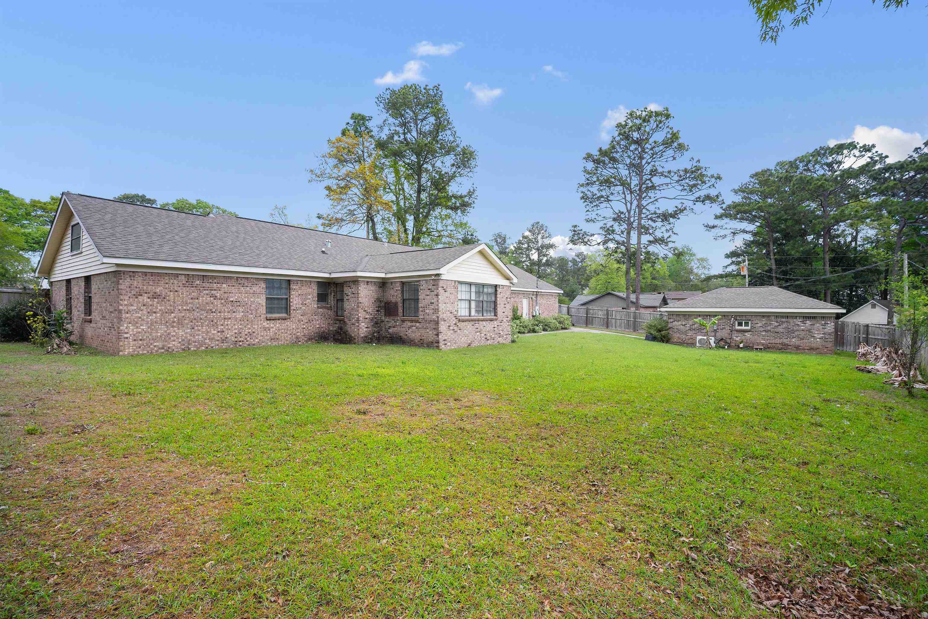 627 Spanish Main Daphne, AL 36527 - Photo 33 of 39 Back Of Structure