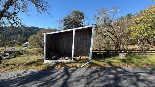 a house view with a outdoor space