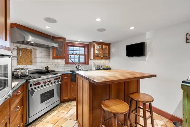 $765,000 | 164 Water Street, Unit A, Newburyport, MA 01950