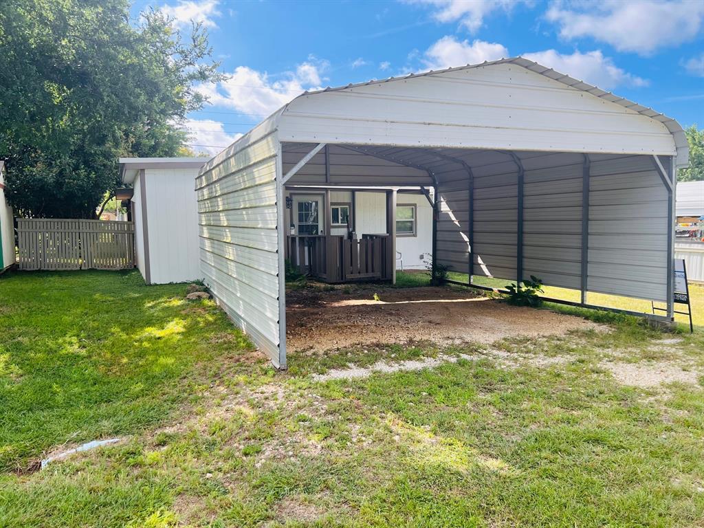 242 Treasure Beach Comanche, TX 76442 - Photo 2 of 32